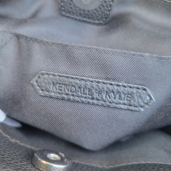 KENDALL + KYLIE Claire Black Crossbody Shoulder Bag – Excellent Pre-Owned - Picture 4 of 8